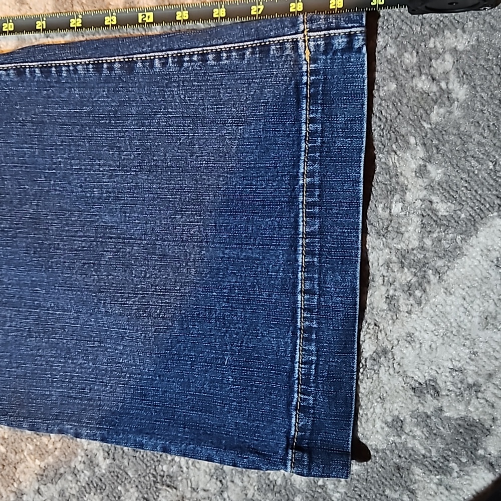 TORRID MID RISE FLARE DENIM JEANS SIZE 22 SHORT - Picture 6 of 6